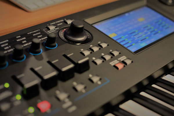 YAMAHA MODX